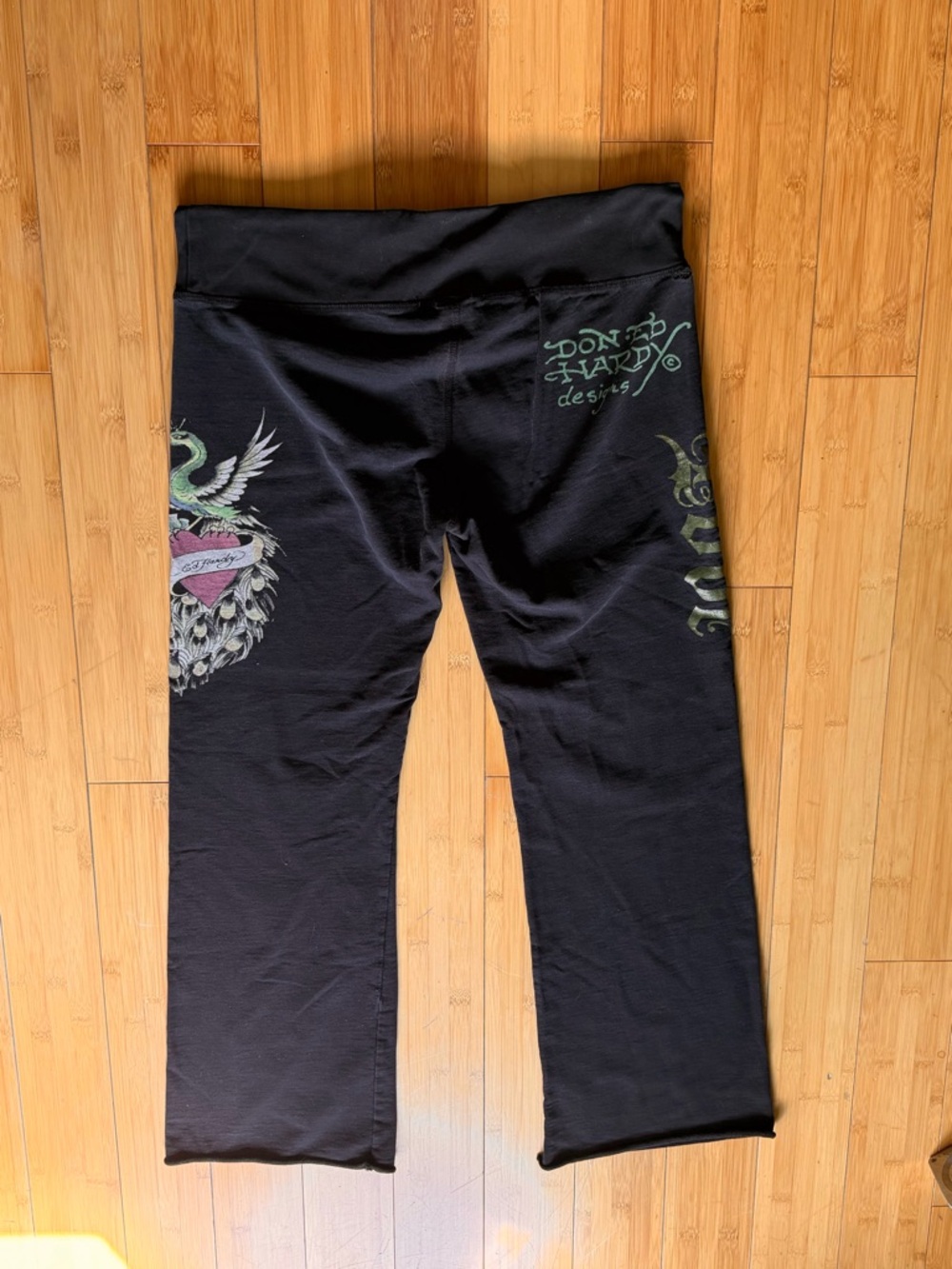 Y2K Ed Hardy black graphic yoga/ sweatpants bootcut tattoo print - Picture 2 of 7